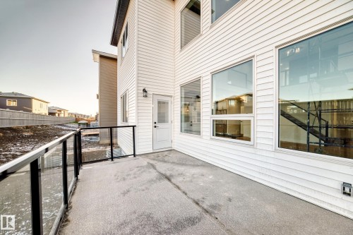 7025 Kiviaq Crescent, Edmonton, AB - Outdoor With Exterior