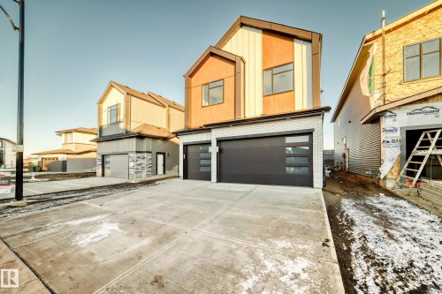 7025 Kiviaq Crescent, Edmonton, AB - Outdoor