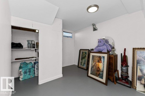 5100 53 Avenue, Stony Plain, AB - Indoor Photo Showing Other Room