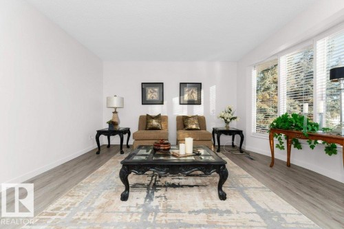 5100 53 Avenue, Stony Plain, AB - Indoor Photo Showing Living Room