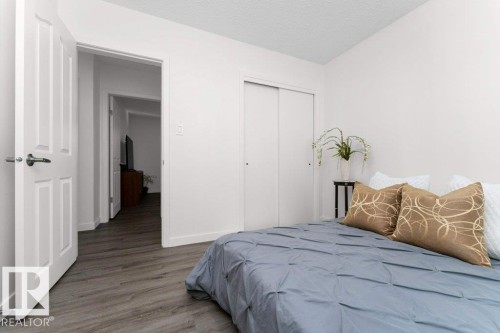 5100 53 Avenue, Stony Plain, AB - Indoor Photo Showing Bedroom
