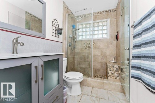 5100 53 Avenue, Stony Plain, AB - Indoor Photo Showing Bathroom