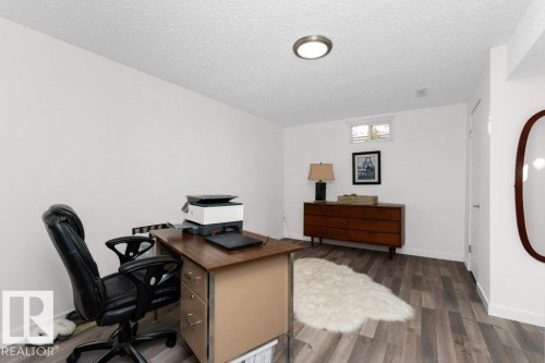 5100 53 Avenue, Stony Plain, AB - Indoor Photo Showing Office