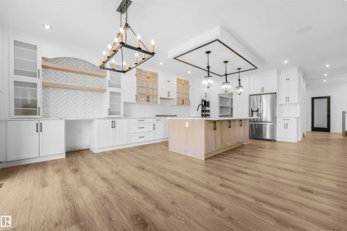 48 Grassview Crescent, Spruce Grove, AB - Indoor Photo Showing Kitchen With Upgraded Kitchen