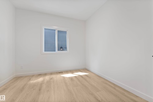 48 Grassview Crescent, Spruce Grove, AB - Indoor Photo Showing Other Room