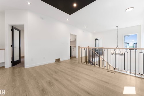 48 Grassview Crescent, Spruce Grove, AB - Indoor Photo Showing Other Room
