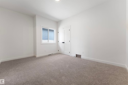 48 Grassview Crescent, Spruce Grove, AB - Indoor Photo Showing Other Room