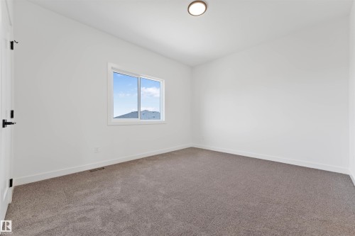 48 Grassview Crescent, Spruce Grove, AB - Indoor Photo Showing Other Room