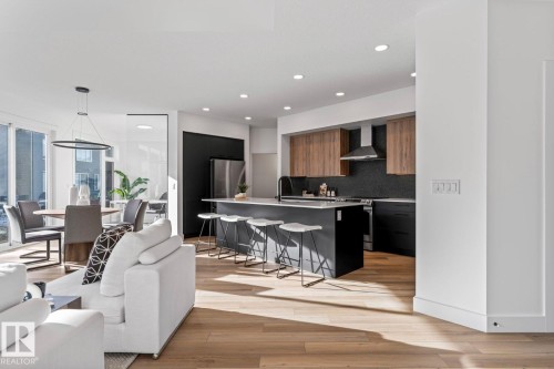 5827 Kootook Link, Edmonton, AB - Indoor Photo Showing Kitchen With Upgraded Kitchen