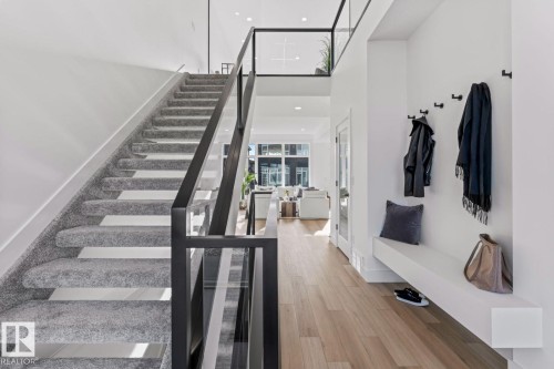 5827 Kootook Link, Edmonton, AB - Indoor Photo Showing Other Room