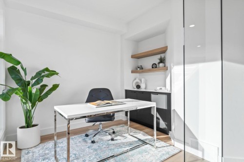 5827 Kootook Link, Edmonton, AB - Indoor Photo Showing Office