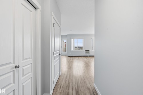 414 812 Welsh Drive, Edmonton, AB - Indoor Photo Showing Other Room