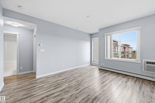 414 812 Welsh Drive, Edmonton, AB - Indoor Photo Showing Other Room
