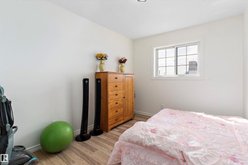 12711 128 Street, Edmonton, AB - Indoor Photo Showing Bedroom