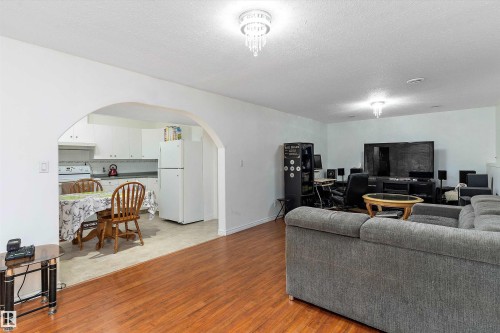 12711 128 Street, Edmonton, AB - Indoor Photo Showing Living Room