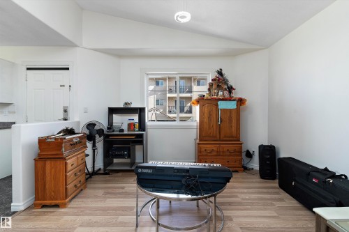 12711 128 Street, Edmonton, AB - Indoor
