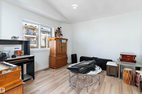 12711 128 Street, Edmonton, AB - Indoor