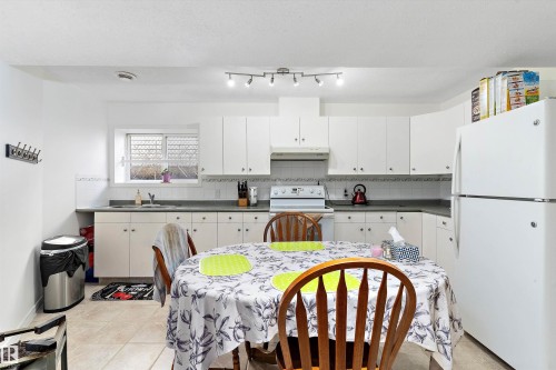 12711 128 Street, Edmonton, AB - Indoor