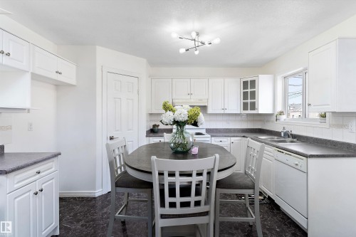 12711 128 Street, Edmonton, AB - Indoor