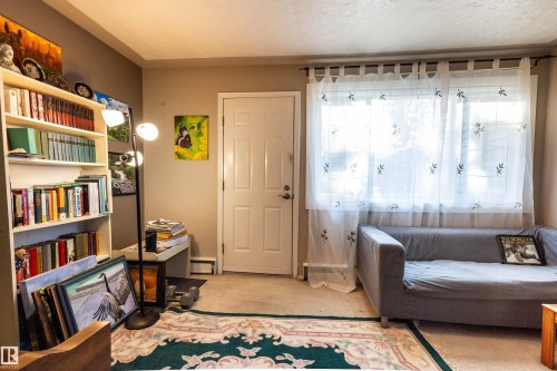 6 15431 93 Avenue, Edmonton, AB - Indoor Photo Showing Bedroom