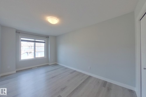 1653 Plum Circle Circle, Edmonton, AB - Indoor Photo Showing Other Room