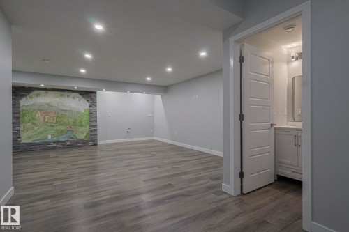 1653 Plum Circle Circle, Edmonton, AB - Indoor Photo Showing Other Room