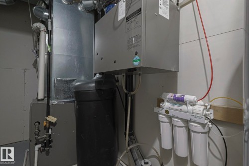 1653 Plum Circle Circle, Edmonton, AB - Indoor Photo Showing Basement