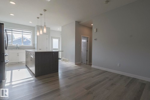 1653 Plum Circle Circle, Edmonton, AB - Indoor