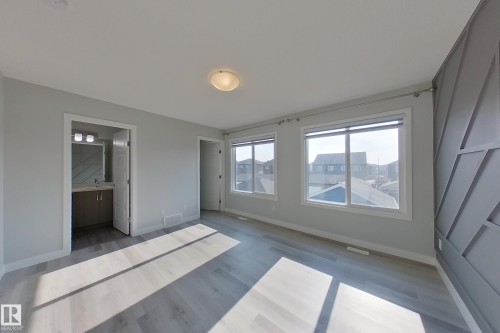 1653 Plum Circle Circle, Edmonton, AB - Indoor Photo Showing Other Room