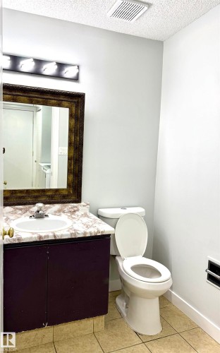 1480 Jefferys Crescent, Edmonton, AB - Indoor Photo Showing Bathroom