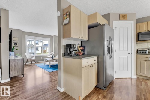 2341 29A Avenue, Edmonton, AB - Indoor Photo Showing Kitchen
