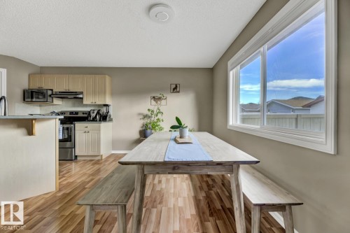 2341 29A Avenue, Edmonton, AB - Indoor Photo Showing Kitchen