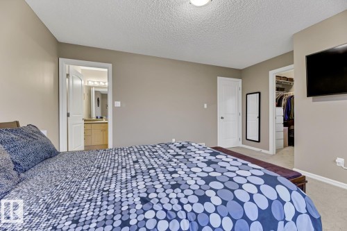2341 29A Avenue, Edmonton, AB - Indoor Photo Showing Bedroom