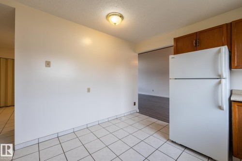 14339 122 Street, Edmonton, AB - Indoor Photo Showing Kitchen