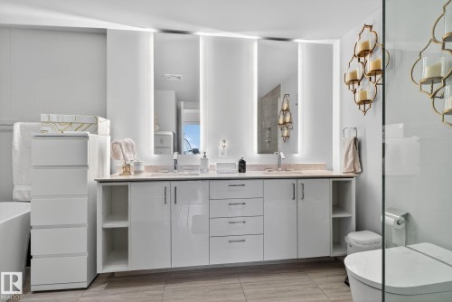 4206 10360 102 Street, Edmonton, AB - Indoor Photo Showing Bathroom