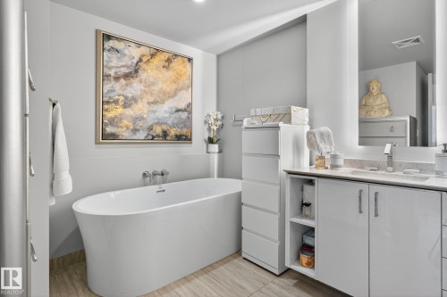 4206 10360 102 Street, Edmonton, AB - Indoor Photo Showing Bathroom