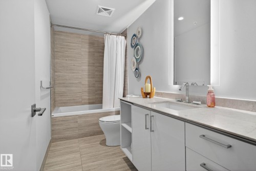 4206 10360 102 Street, Edmonton, AB - Indoor Photo Showing Bathroom
