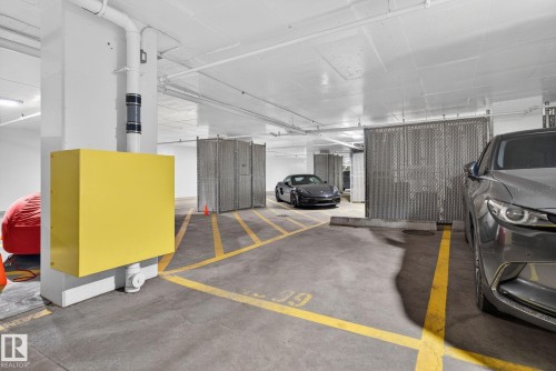4206 10360 102 Street, Edmonton, AB - Indoor Photo Showing Garage