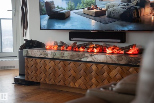 4206 10360 102 Street, Edmonton, AB - Indoor