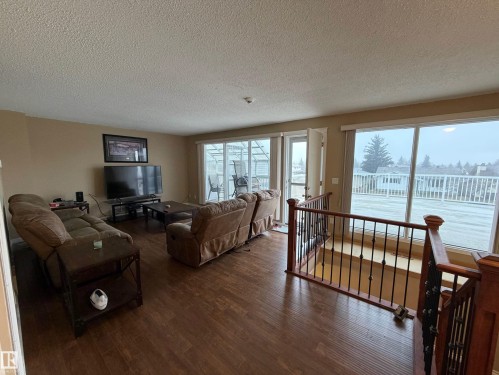 3841 62 Street Nw, Edmonton, AB - Indoor Photo Showing Living Room