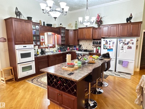 673001A Rge Road 215, Rural Athabasca County, AB - Indoor Photo Showing Kitchen