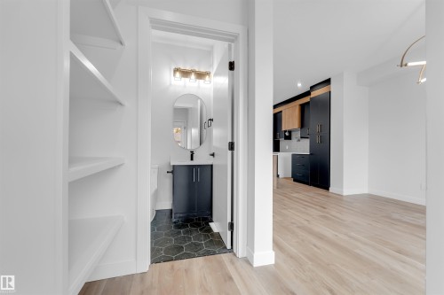 7934 77 Avenue, Edmonton, AB - Indoor