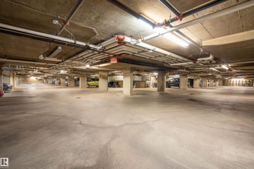 304 5390 Chappelle Road, Edmonton, AB - Indoor Photo Showing Garage