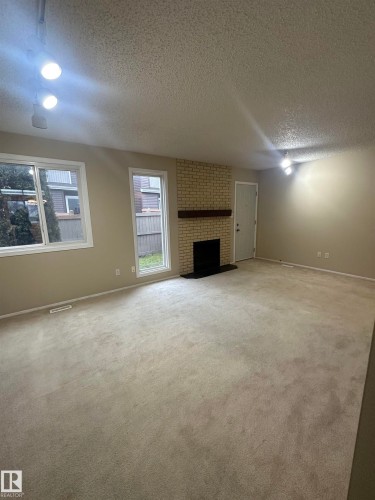 8 3221 119 Street, Edmonton, AB - Indoor