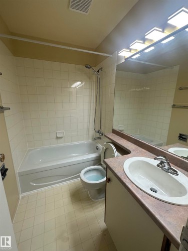 8 3221 119 Street, Edmonton, AB - Indoor Photo Showing Bathroom