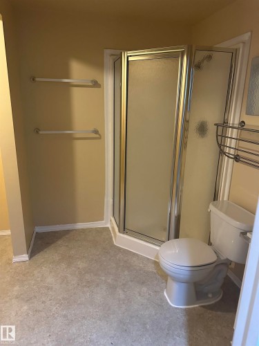 8 3221 119 Street, Edmonton, AB - Indoor Photo Showing Bathroom