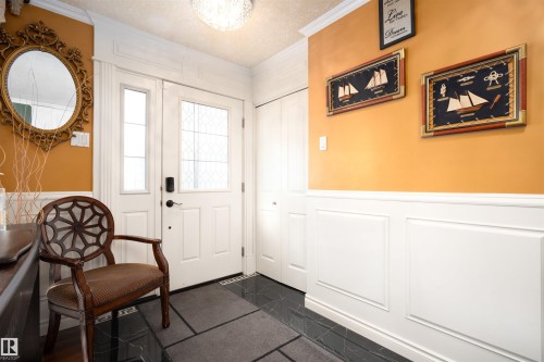 8721 152 Street Nw, Edmonton, AB - Indoor Photo Showing Other Room