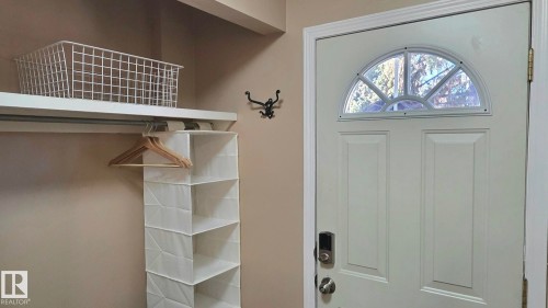 117 Londonderry Square, Edmonton, AB - Indoor