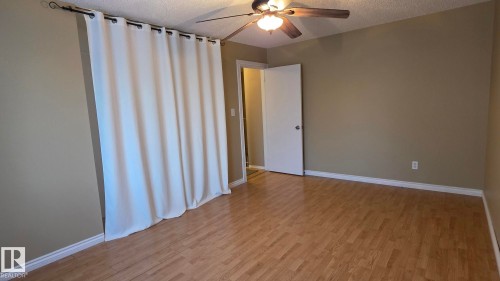 117 Londonderry Square, Edmonton, AB - Indoor Photo Showing Other Room