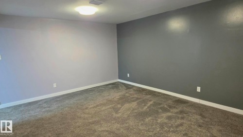 117 Londonderry Square, Edmonton, AB - Indoor Photo Showing Other Room